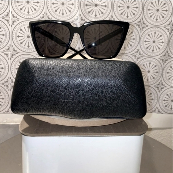 Balenciaga Sunglasses - Picture 3 of 14